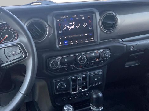 Used 2023 Jeep Gladiator Sport AWD/4WD image 7