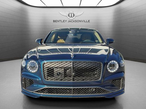 Used 2025 Bentley Flying Spur Plug-In Hybrid image 8