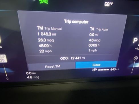 Used 2025 Volvo XC60 B5 Core image 17