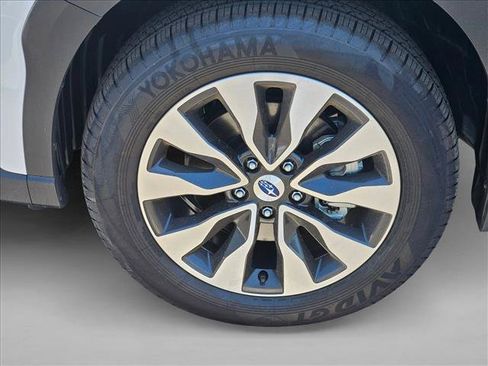 Used 2025 Subaru Outback Limited w/ Popular Package #2 AWD/4WD image 10