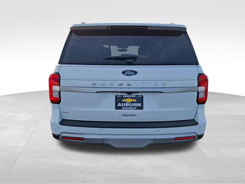 Used 2024 Ford Expedition XLT image 4