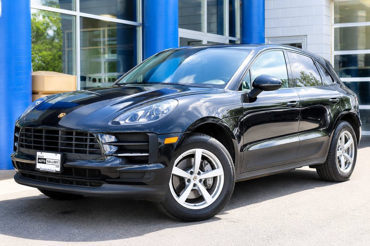 Used 2020 Porsche Macan AWD/4WD image 1