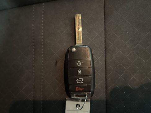 Used 2019 Kia Sorento L image 19