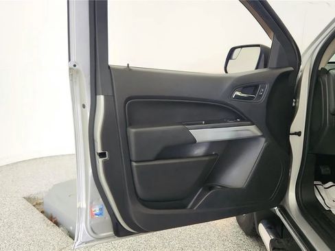 Used 2018 Chevrolet Colorado LT w/ LT Convenience Package image 31