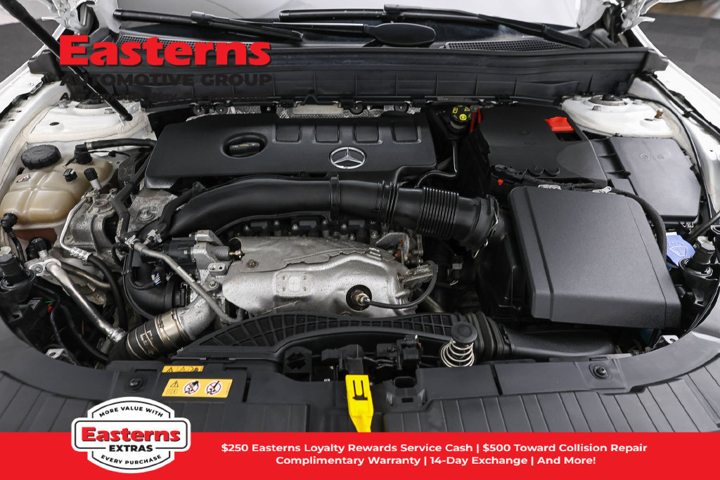 Used 2022 Mercedes-Benz GLB 250 4MATIC w/ Premium Package Lite image 8