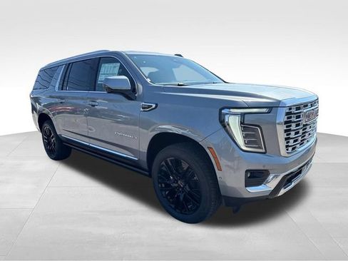 New 2026 GMC Yukon XL Denali w/ Sun & Power Step Package AWD/4WD image 7
