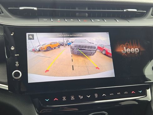 New 2026 Jeep Grand Cherokee Altitude image 12