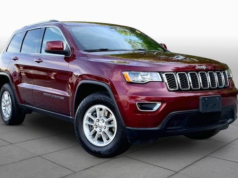Used 2020 Jeep Grand Cherokee Laredo AWD/4WD image 3