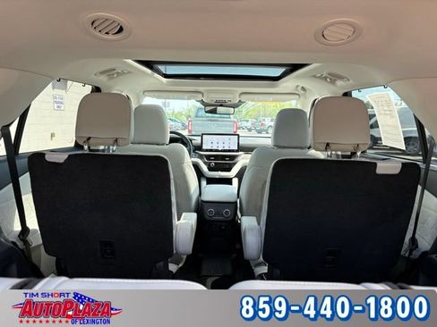 Used 2025 Ford Explorer Platinum w/ Ultimate Package AWD/4WD image 36