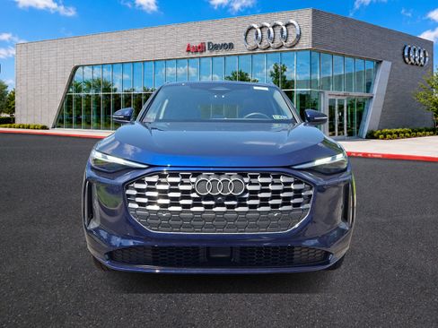 Certified 2025 Audi Q5 Premium w/ Convenience Package AWD/4WD image 2