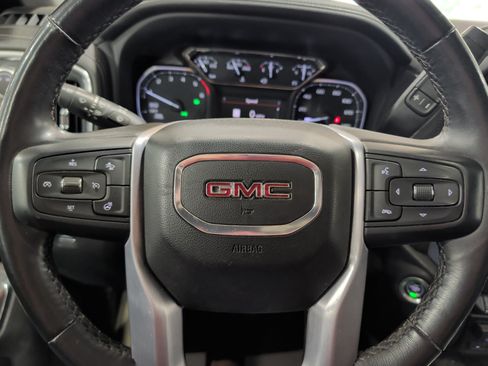 Used 2022 GMC Sierra 1500 SLT w/ SLT Premium Plus Package AWD/4WD image 9