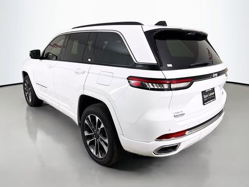 Used 2024 Jeep Grand Cherokee Overland w/ Luxury Tech Group IV image 5