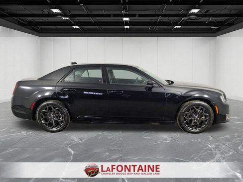 Used 2023 Chrysler 300 Touring L w/ Popular Equipment Group image 6