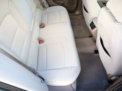 Used 2021 Chevrolet Malibu LT image 48