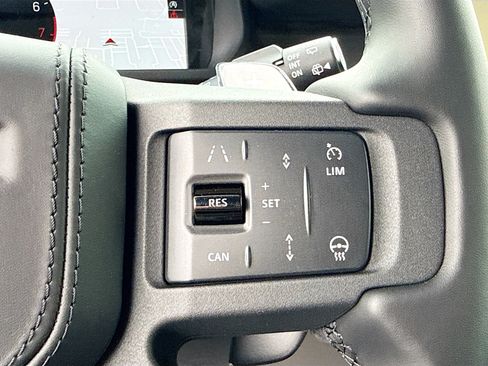 New 2026 Land Rover Defender 110 OCTA AWD/4WD image 38