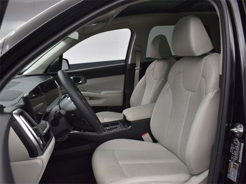 Certified 2024 Kia Sorento X-Line EX image 10