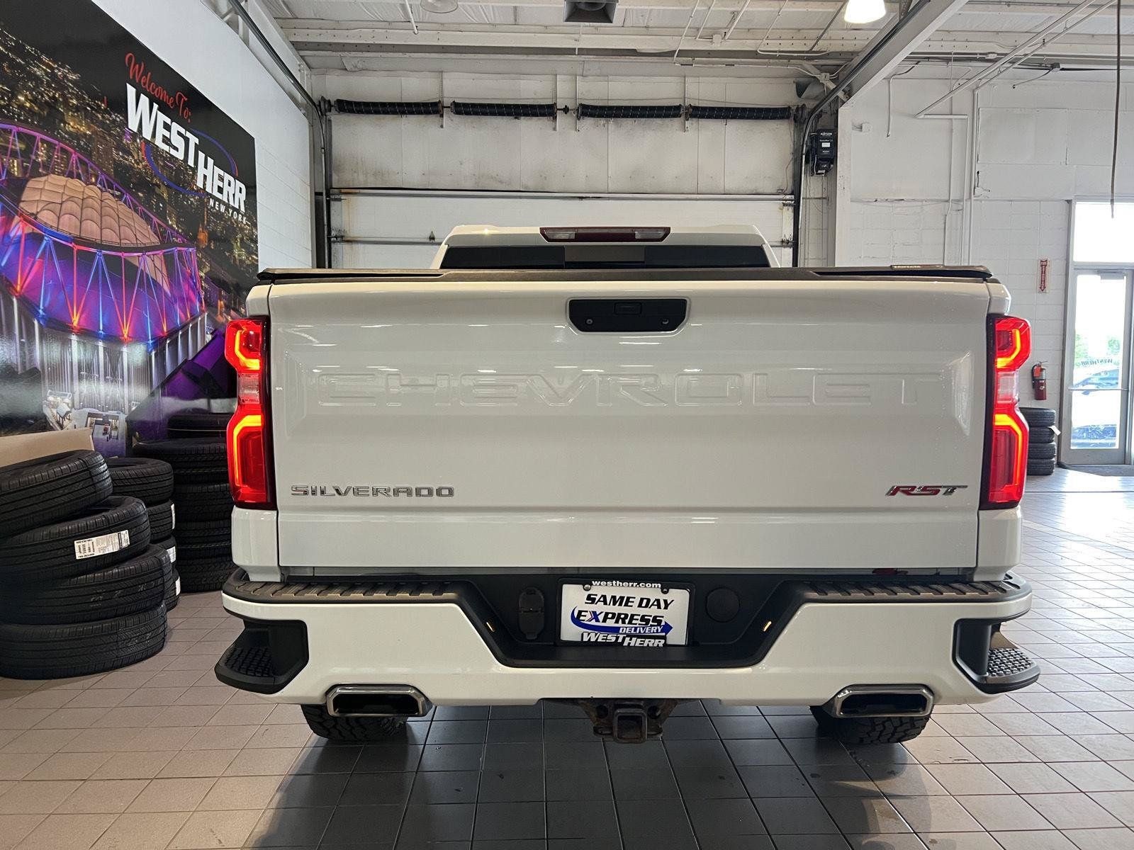 Used 2020 Chevrolet Silverado 1500 RST AWD/4WD image 8