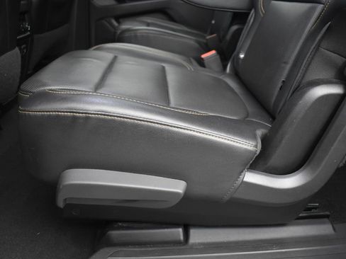 Used 2018 Chevrolet Traverse Premier w/ LPO, 'HIT The Road' Package image 21