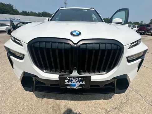 Used 2024 BMW X7 xDrive40i w/ Executive Package AWD/4WD image 34