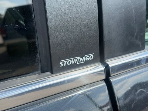 Used 2013 Chrysler Town & Country Touring-L w/ Trailer Tow Group FWD image 13