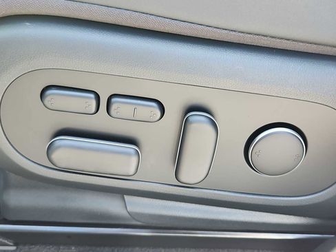Certified 2024 Hyundai Ioniq 5 Limited RWD image 17