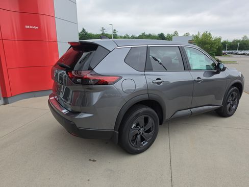 New 2026 Nissan Rogue SV w/ Cold Weather Package AWD/4WD image 7
