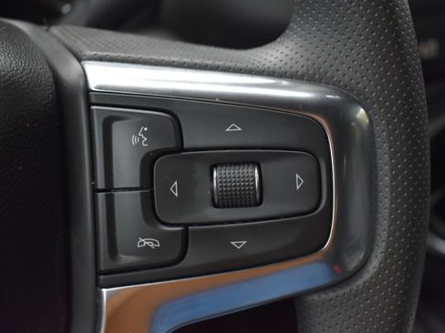 Used 2025 Chevrolet Blazer LT AWD/4WD image 21