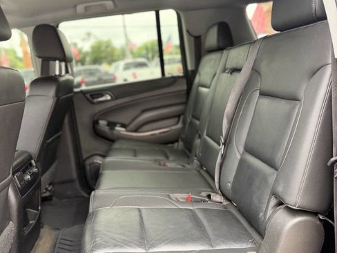 Used 2018 Chevrolet Suburban LT RWD image 20