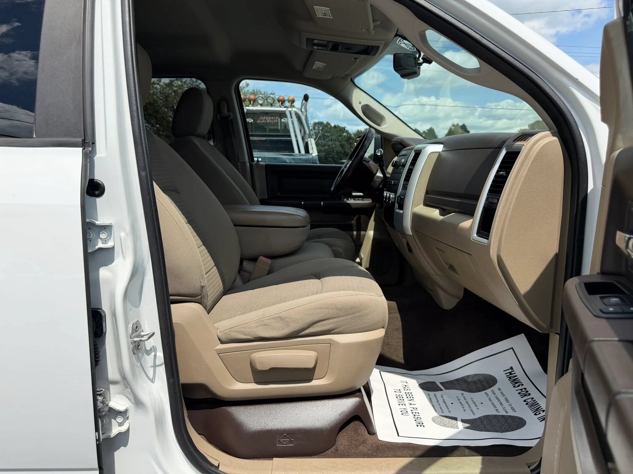 Used 2012 RAM 2500 SLT w/ Luxury Group AWD/4WD image 30