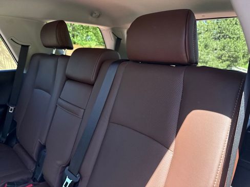 Used 2024 Toyota 4Runner Limited AWD/4WD image 22