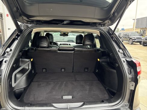 Used 2016 Jeep Cherokee Limited w/ Luxury Group image 5