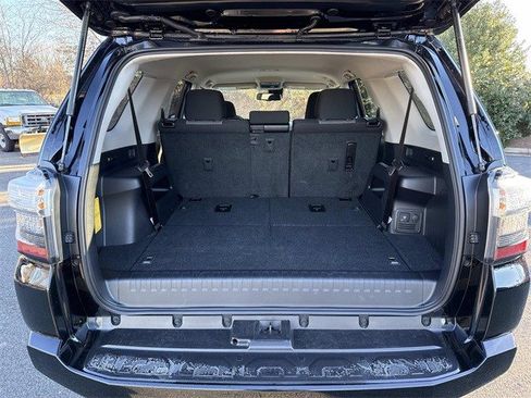 Used 2024 Toyota 4Runner SR5 image 12