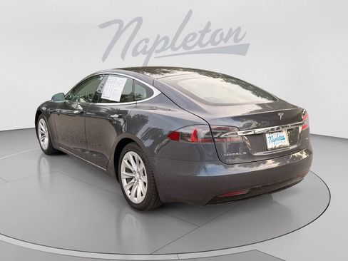 Used 2018 Tesla Model S AWD image 3