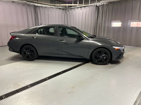 Used 2026 Hyundai Elantra Sport FWD image 8