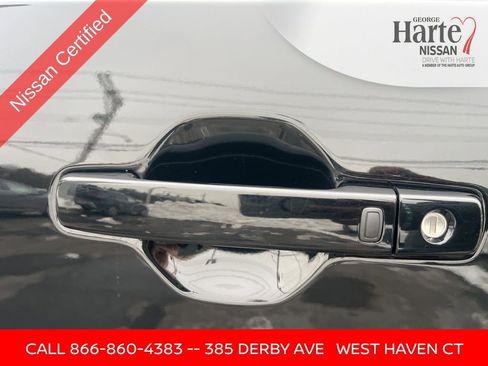 Used 2025 Nissan Frontier PRO-4X w/ Pro Convenience Package image 9