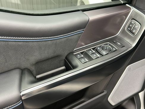 Used 2026 Ford F450 Platinum image 34