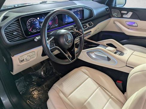 Used 2024 Mercedes-Benz GLS 450 4MATIC image 13