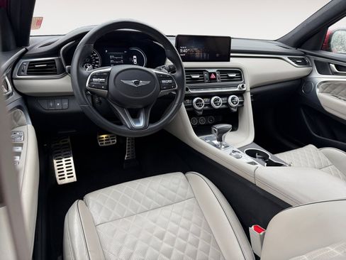 Used 2022 Genesis G70 3.3T image 15