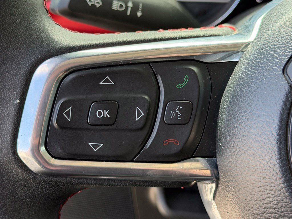 Used 2023 Jeep Wrangler Unlimited Rubicon AWD/4WD image 21