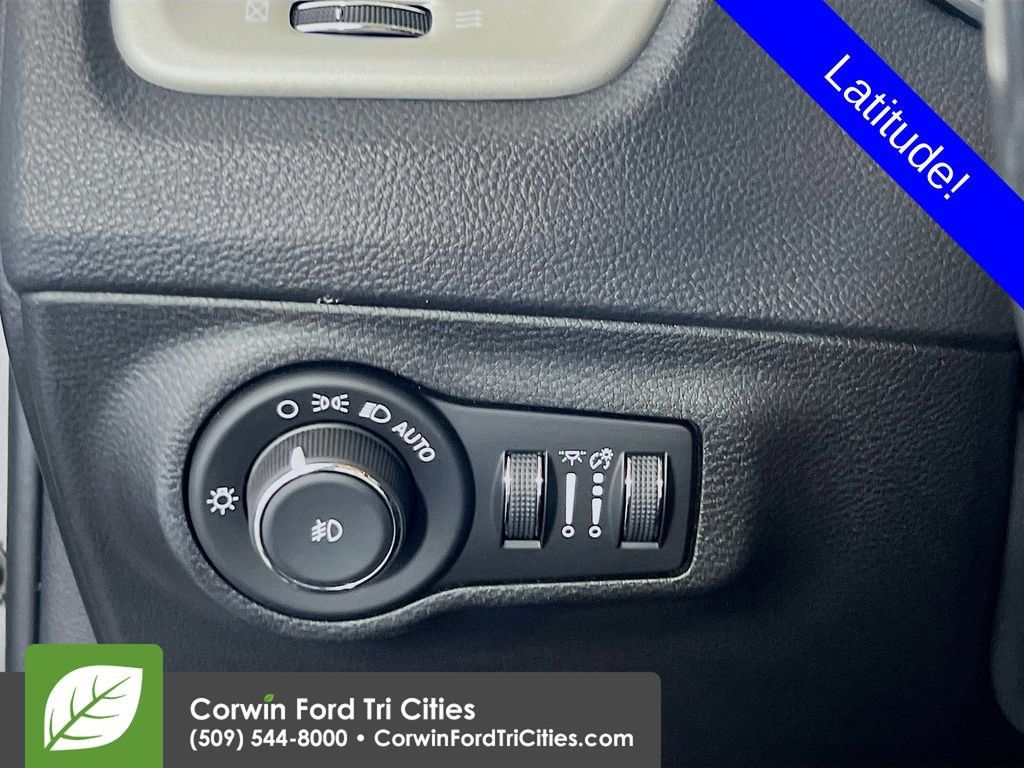 Used 2020 Jeep Compass Latitude w/ Popular Equipment Group AWD/4WD image 20