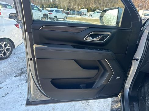 Used 2023 Chevrolet Tahoe Z71 w/ Luxury Package image 18