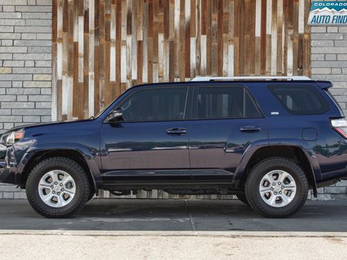 Used 2017 Toyota 4Runner SR5 Premium AWD/4WD image 3