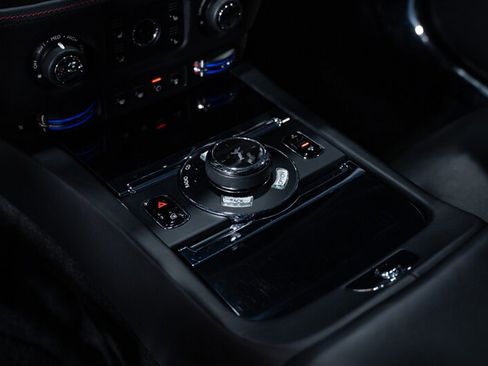 Used 2017 Rolls-Royce Wraith RWD image 48