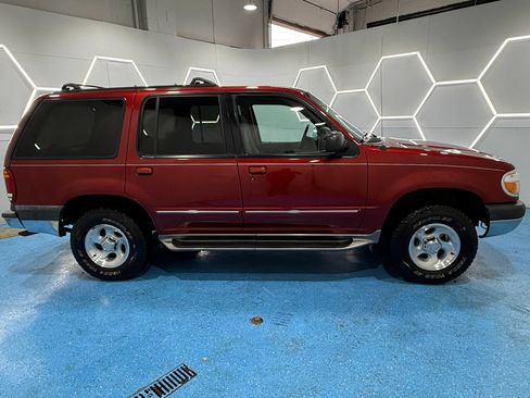 Used 1999 Ford Explorer 4WD 4-Door image 6