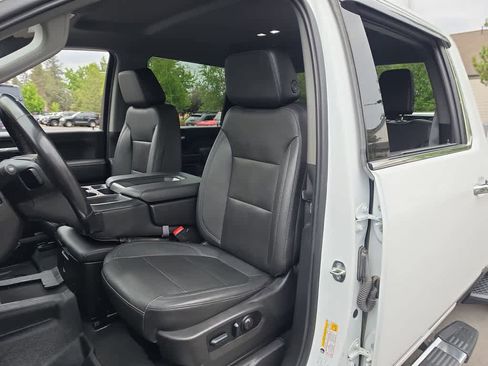 Used 2022 GMC Sierra 3500 SLT w/ Driver Alert Package I AWD/4WD image 11