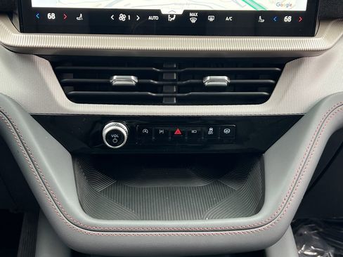 New 2026 Ford Explorer Active image 18