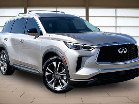 Used 2025 INFINITI QX60 Luxe AWD/4WD image 12