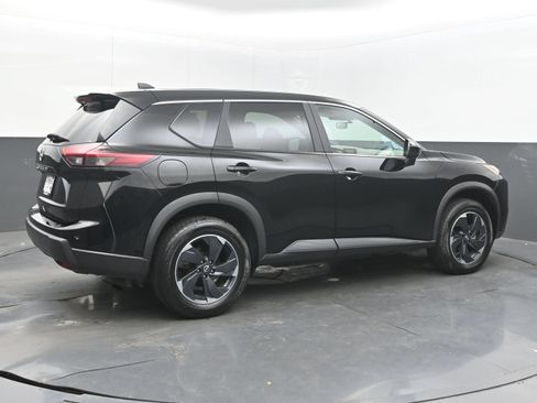 Used 2025 Nissan Rogue SV FWD image 5