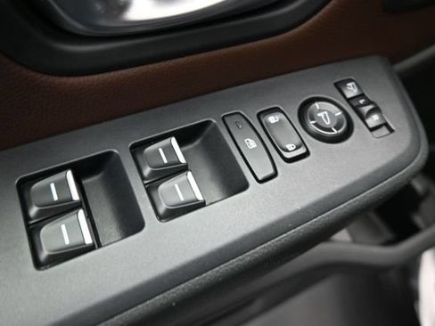 Used 2025 Honda Pilot Elite image 13