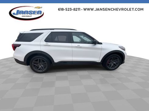 Used 2025 Ford Explorer ST AWD/4WD image 9